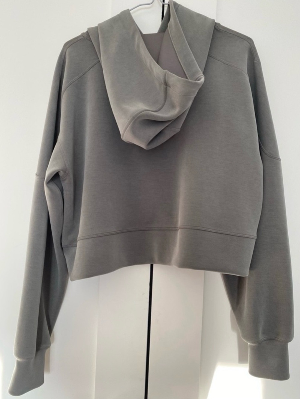 Lululemon Get Centred Crop Hoodie Size 12 Grey Sage - Picture 3 of 7